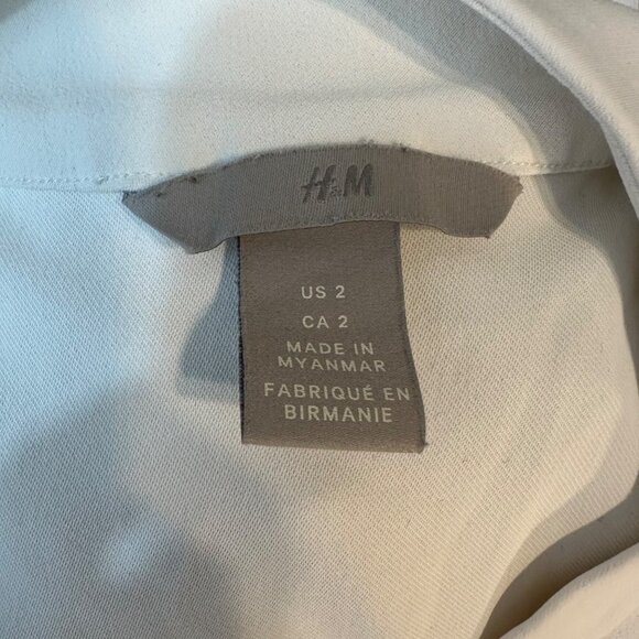 H&M White Short Sleeve V Neck Blouse 2 - Picture 5 of 6